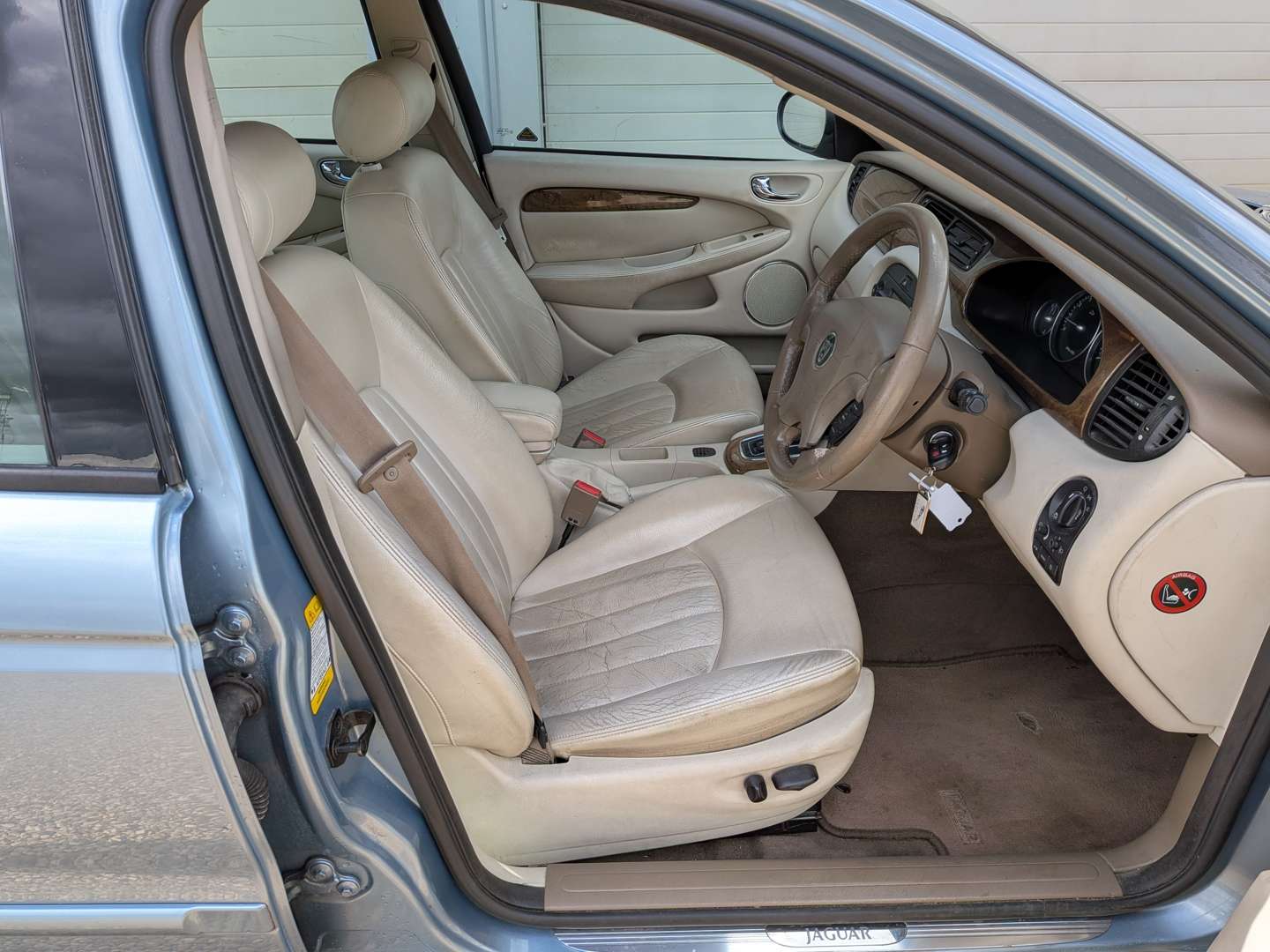 <p>2003 JAGUAR X-TYPE V6 SE AUTO</p>