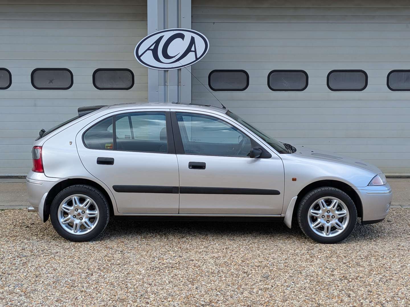 <p>1998 ROVER 216 SLI</p>