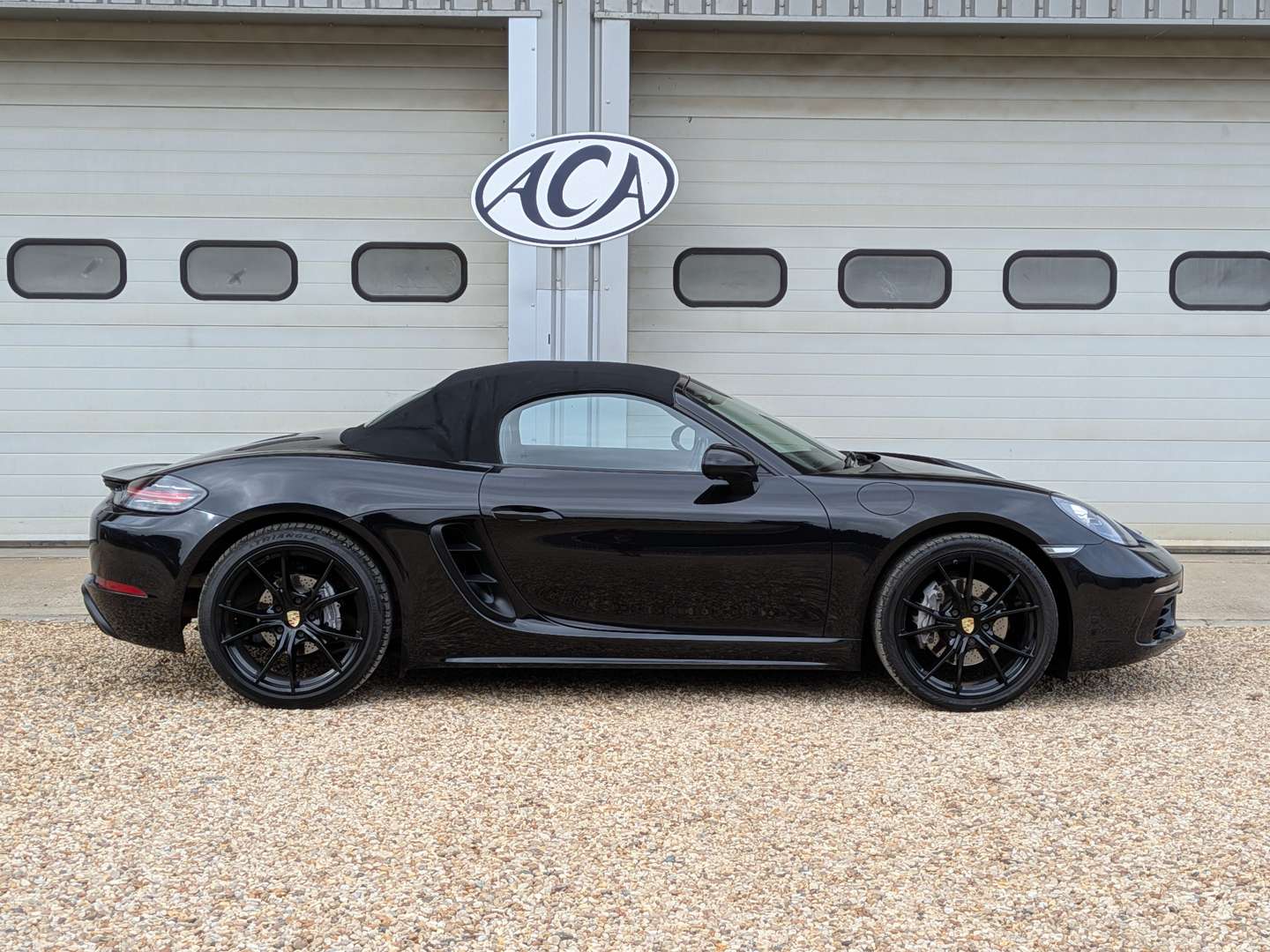 <p>2017 PORSCHE 718 BOXSTER</p>