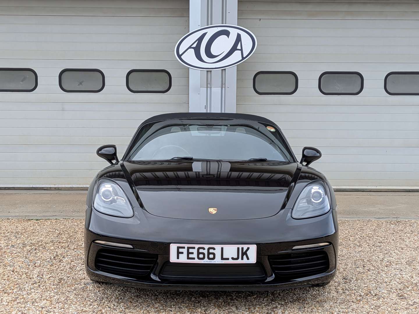 <p>2017 PORSCHE 718 BOXSTER</p>