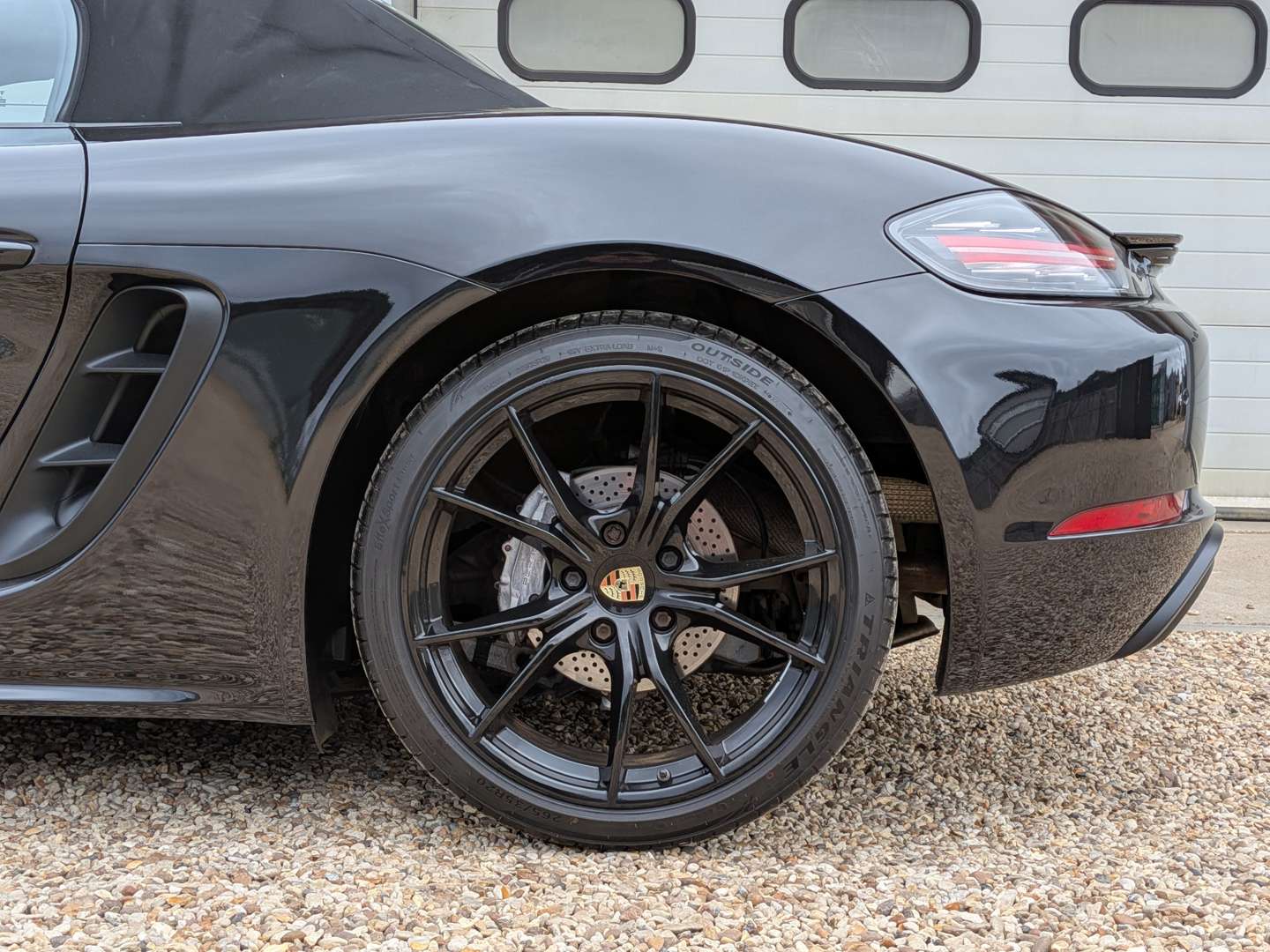 <p>2017 PORSCHE 718 BOXSTER</p>