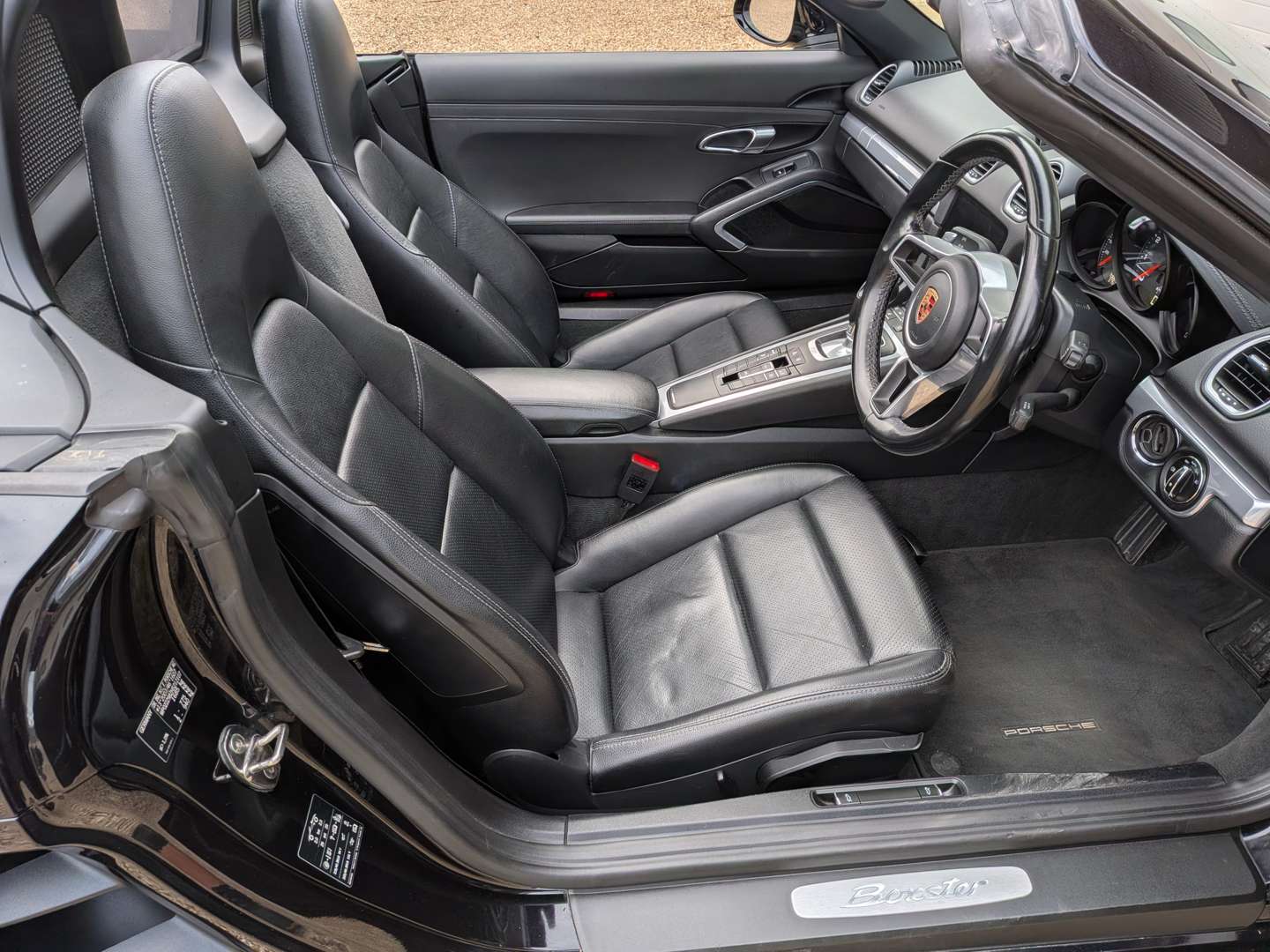<p>2017 PORSCHE 718 BOXSTER</p>