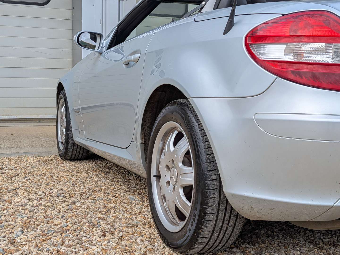 <p>2005 MERCEDES SLK 200 KOMPRESSOR R171 AUTO</p>