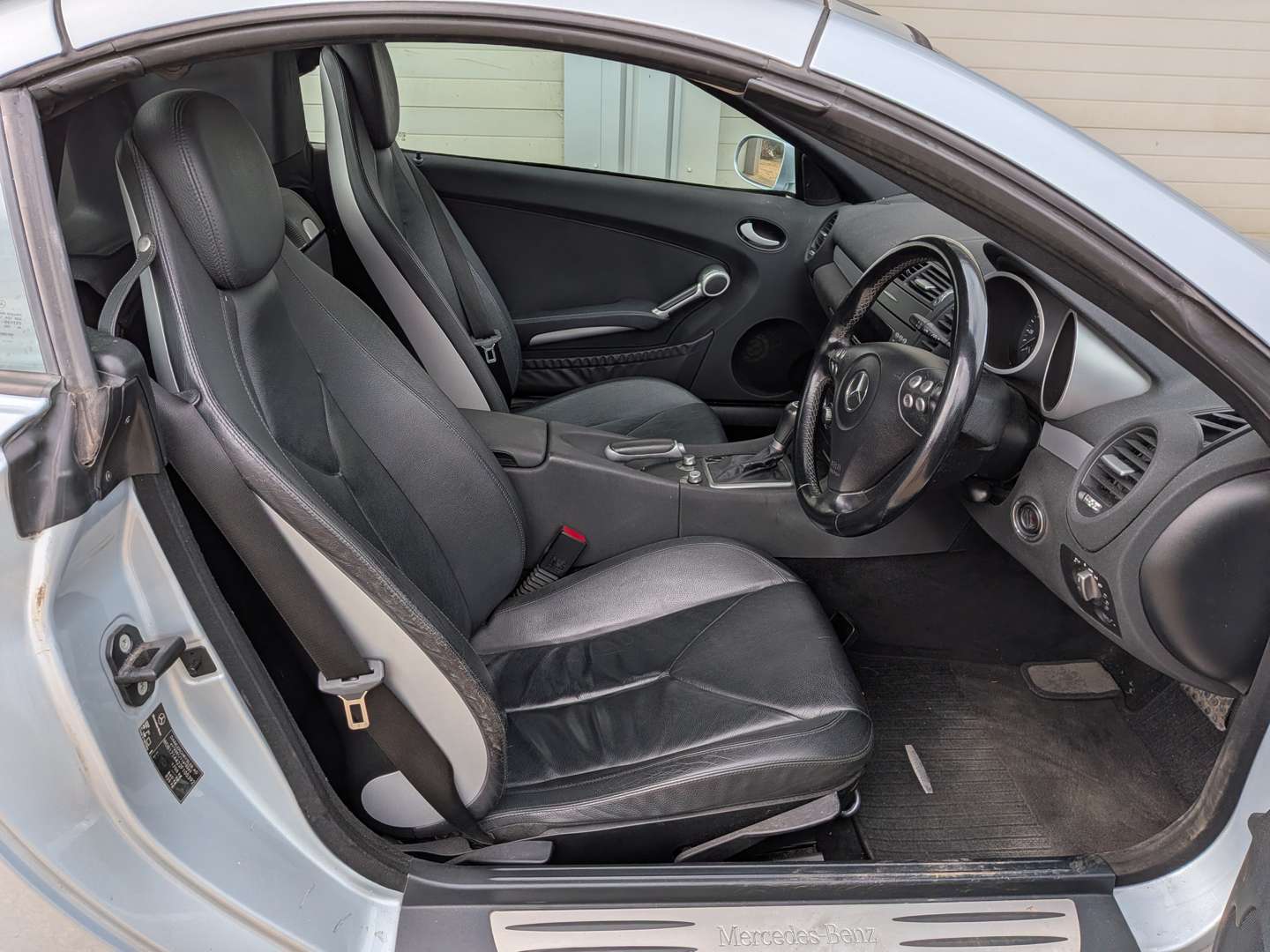 <p>2005 MERCEDES SLK 200 KOMPRESSOR R171 AUTO</p>