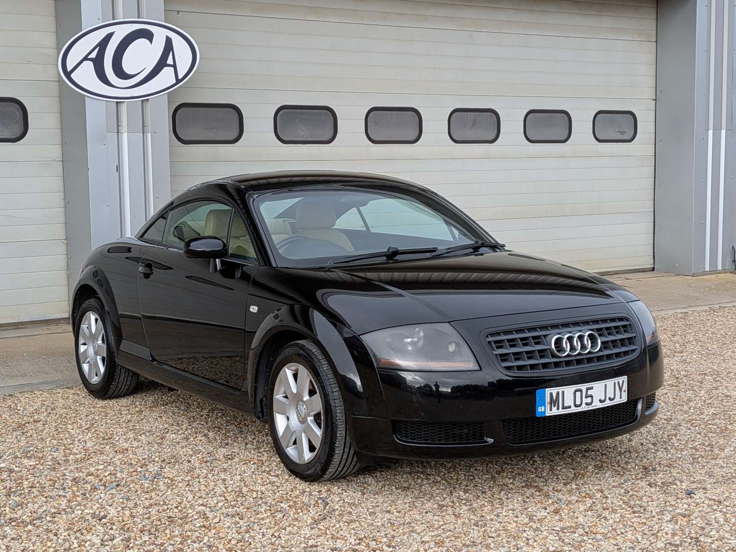 <p>2005 AUDI TT</p>
