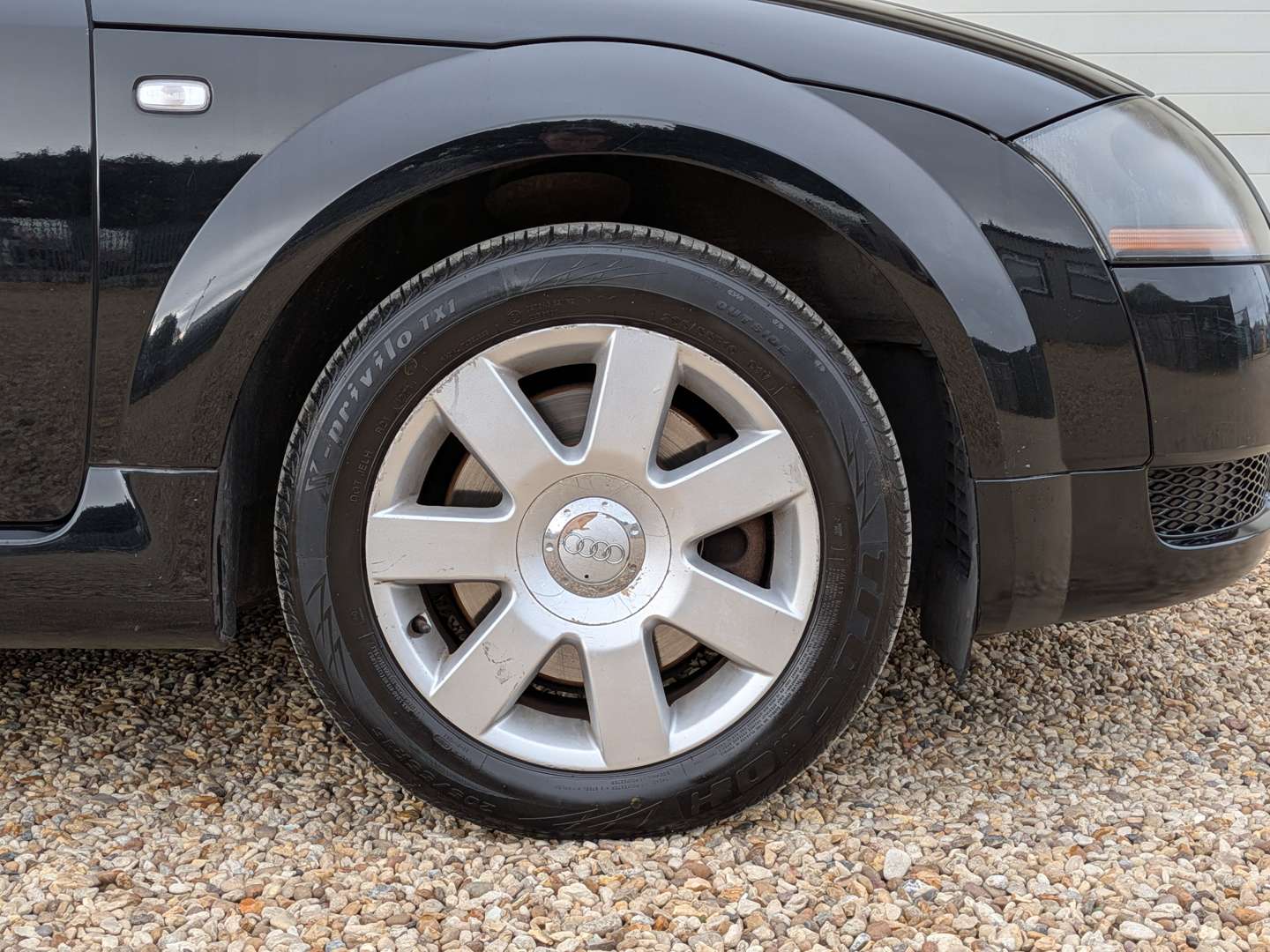 <p>2005 AUDI TT</p>