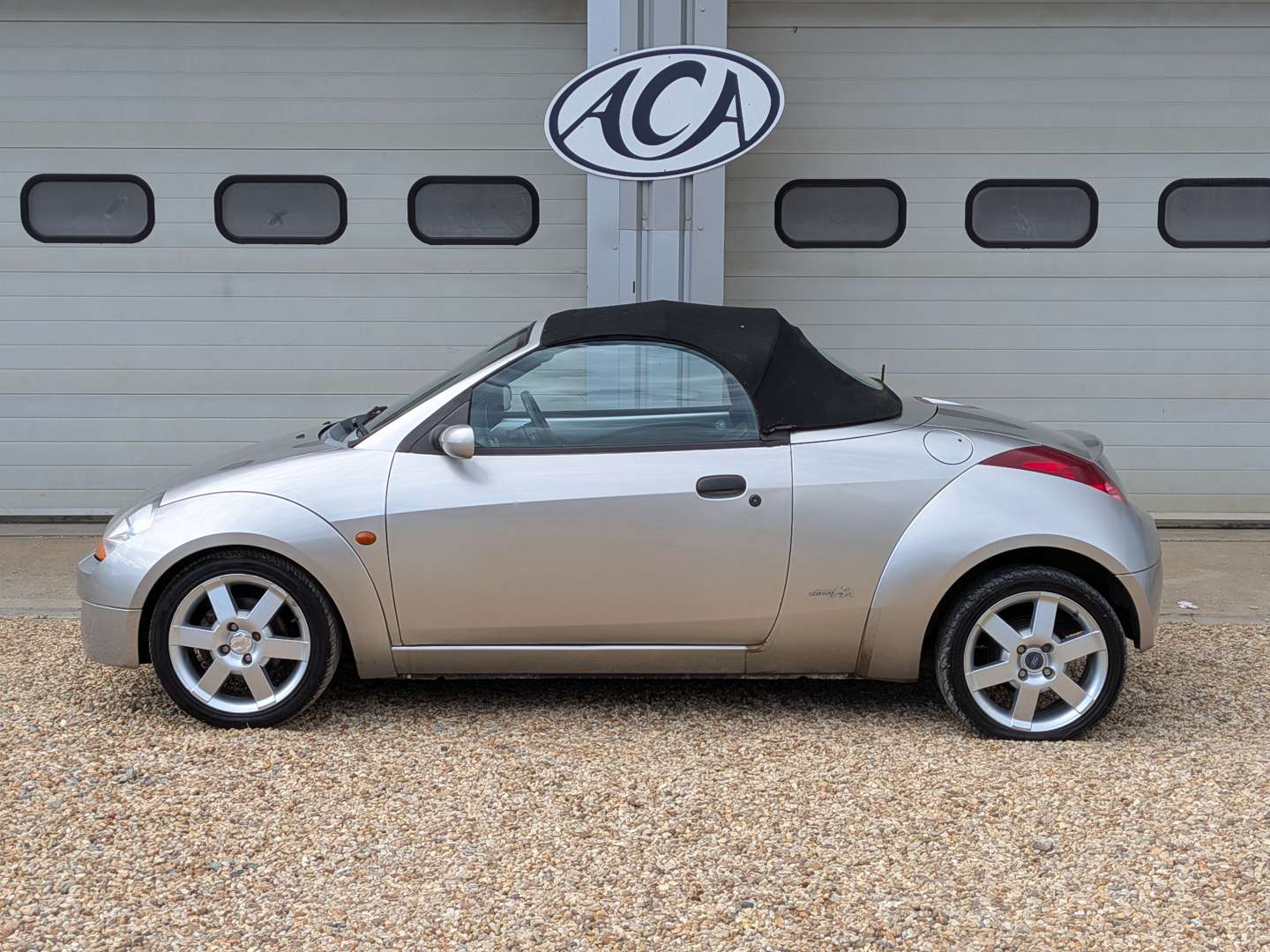 <p>2003 FORD STREETKA LUXURY</p>