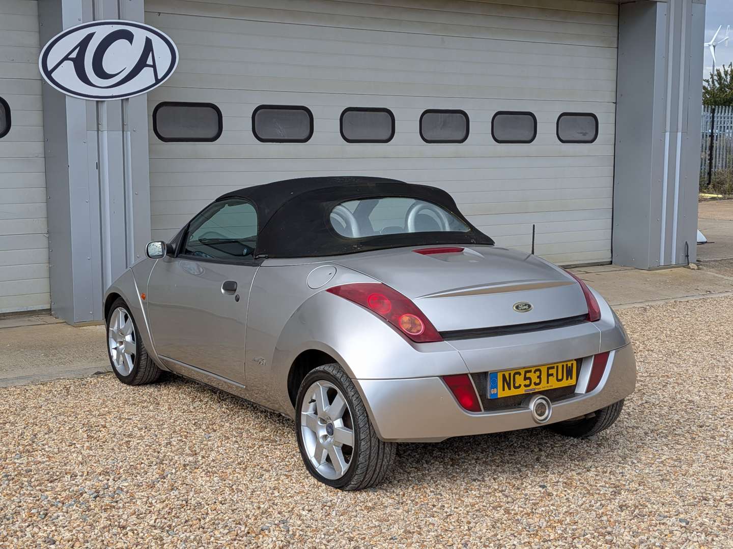 <p>2003 FORD STREETKA LUXURY</p>