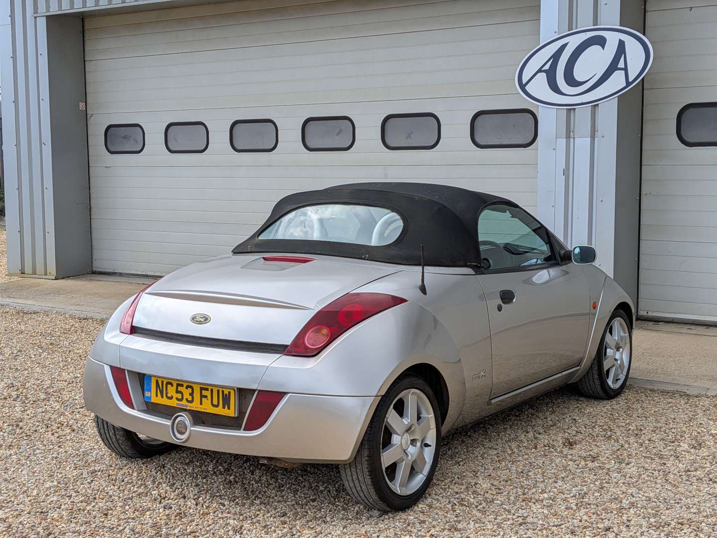 <p>2003 FORD STREETKA LUXURY</p>
