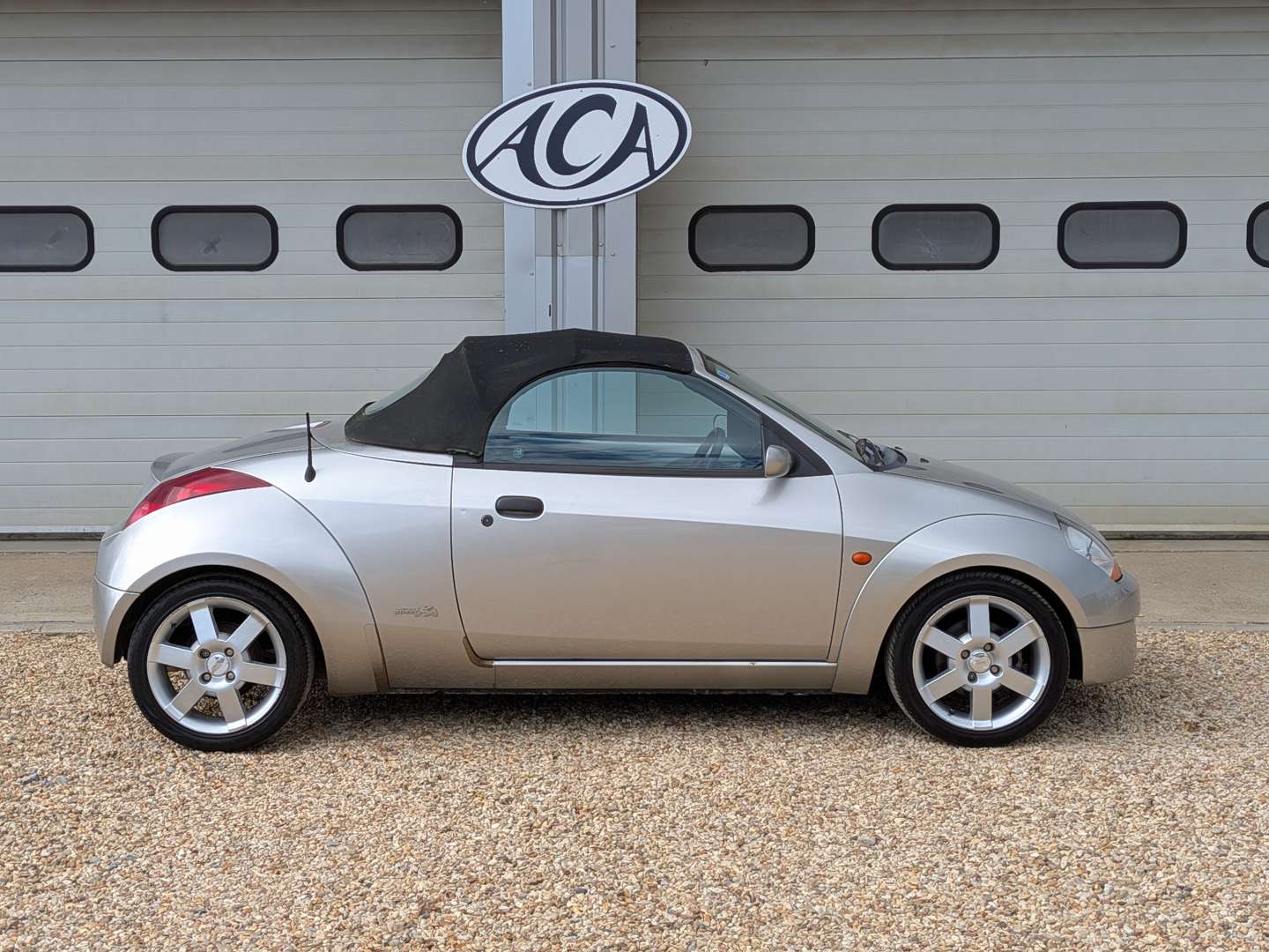 <p>2003 FORD STREETKA LUXURY</p>
