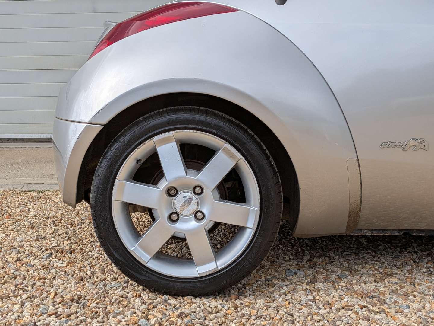 <p>2003 FORD STREETKA LUXURY</p>