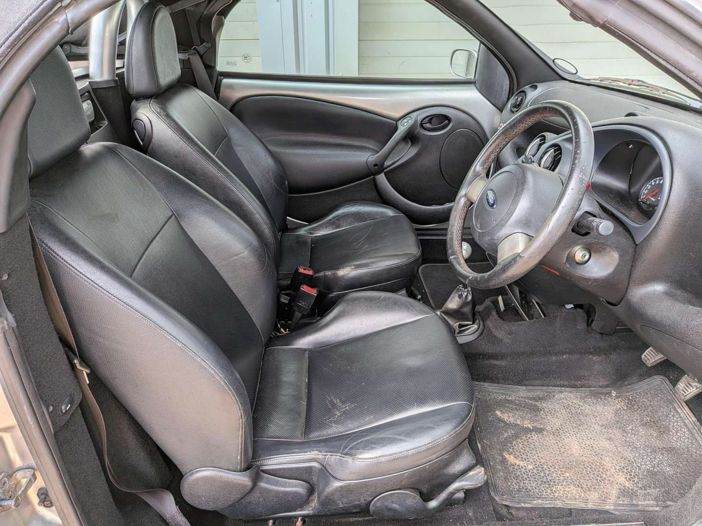 <p>2003 FORD STREETKA LUXURY</p>