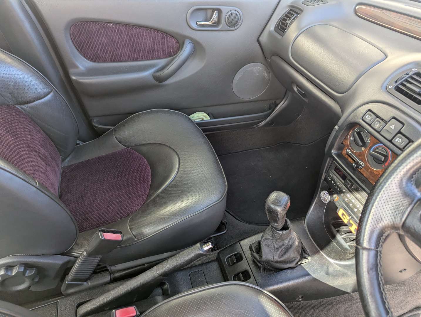 <p>1998 ROVER 214I SE</p>