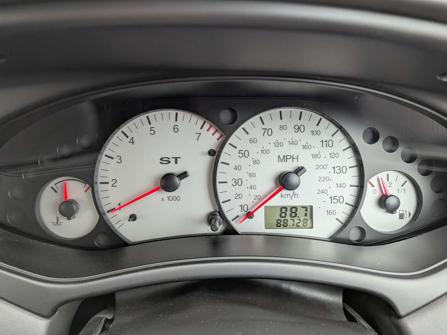 <p>2004 FORD FOCUS ST170</p>