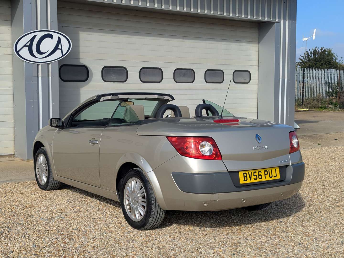 <p>2006 RENUALT MEGANE PRIVILEGE</p>