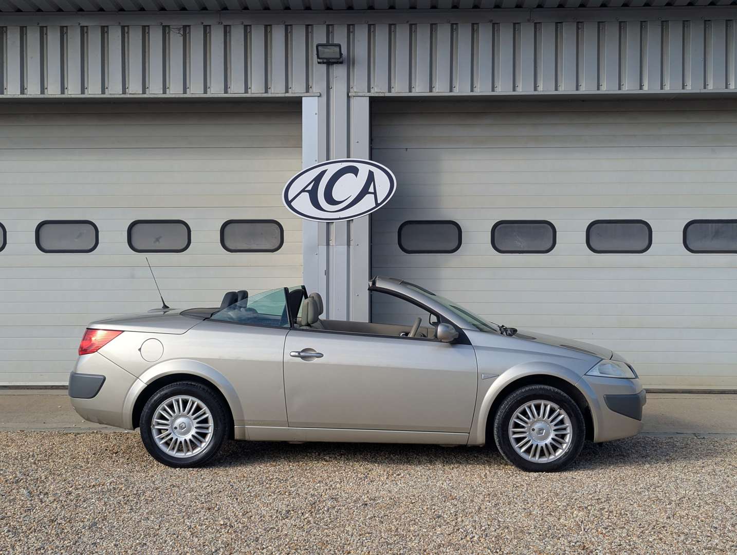 <p>2006 RENUALT MEGANE PRIVILEGE</p>
