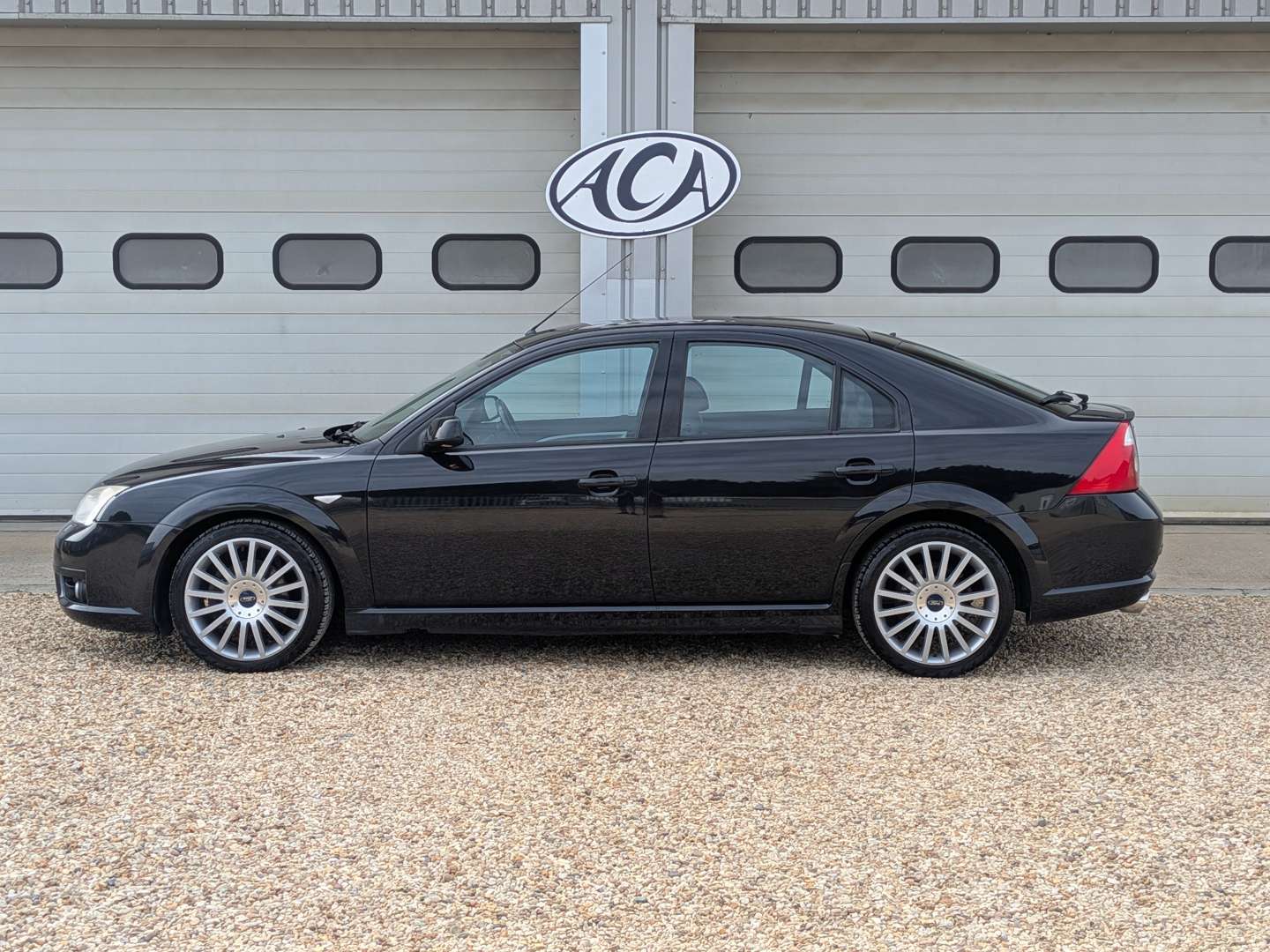 <p>2004 FORD MONDEO ST220</p>