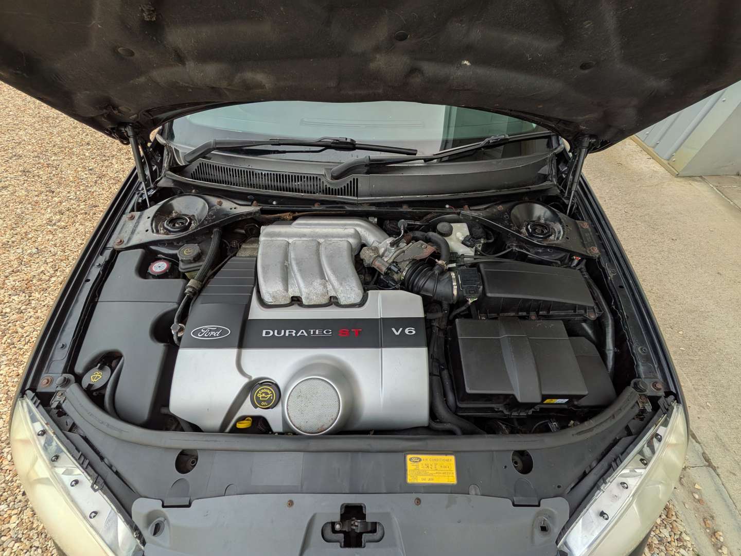 <p>2004 FORD MONDEO ST220</p>