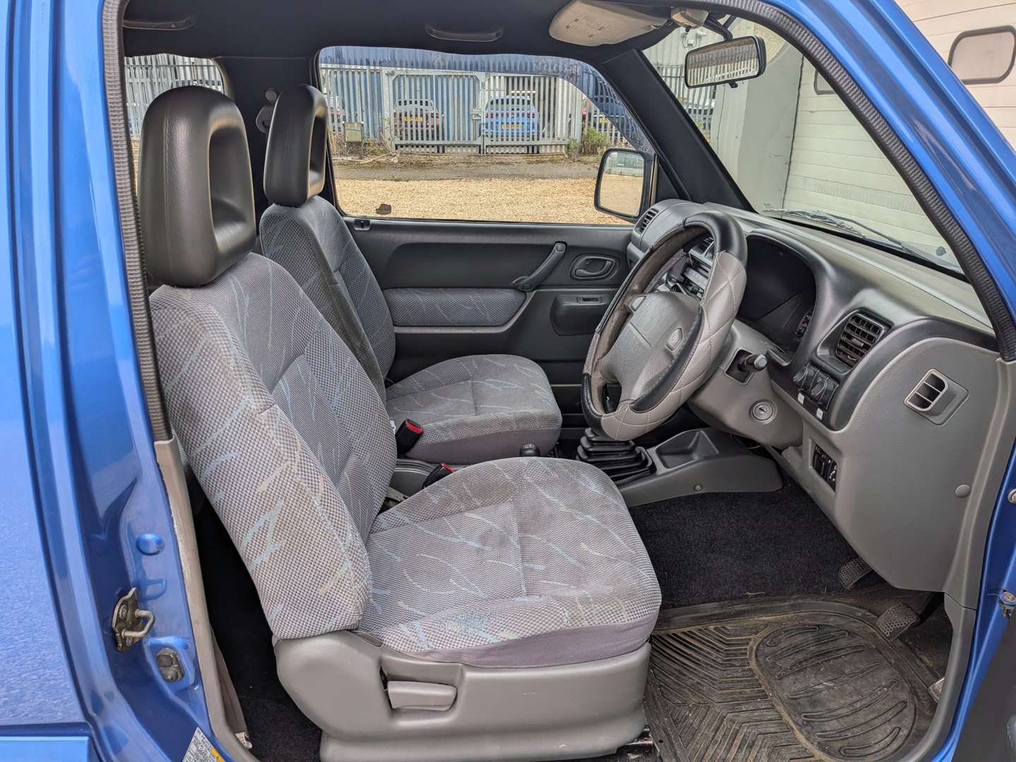 <p>2000 SUZUKI JIMNY JLX</p>