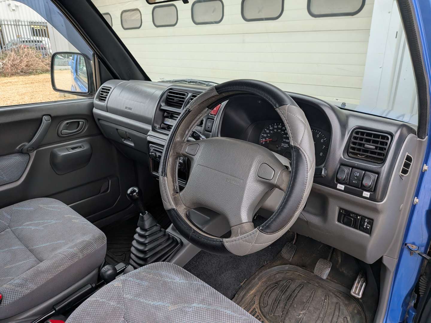 <p>2000 SUZUKI JIMNY JLX</p>