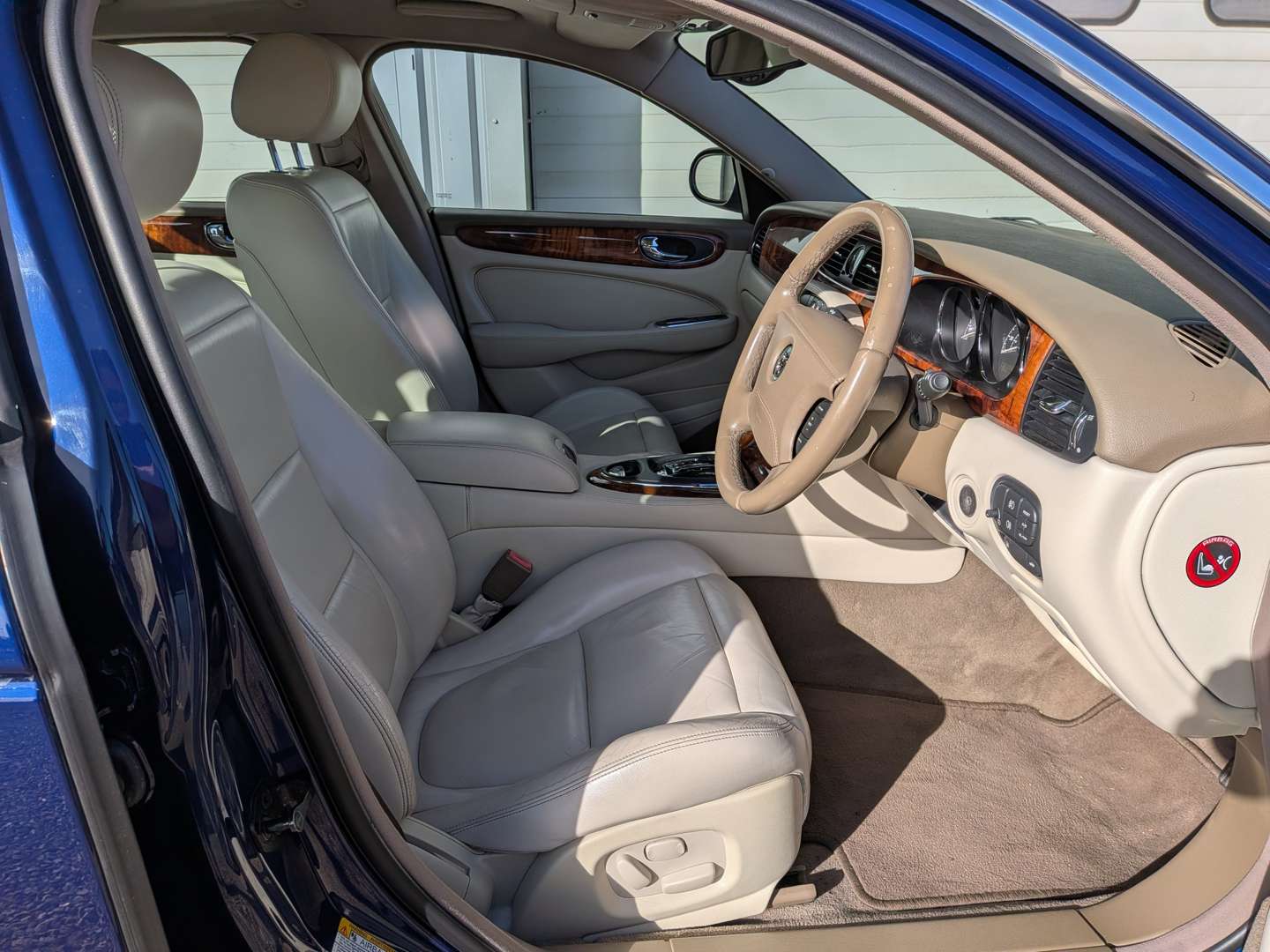 <p>2005 JAGUAR XJ6 V6 AUTO</p>