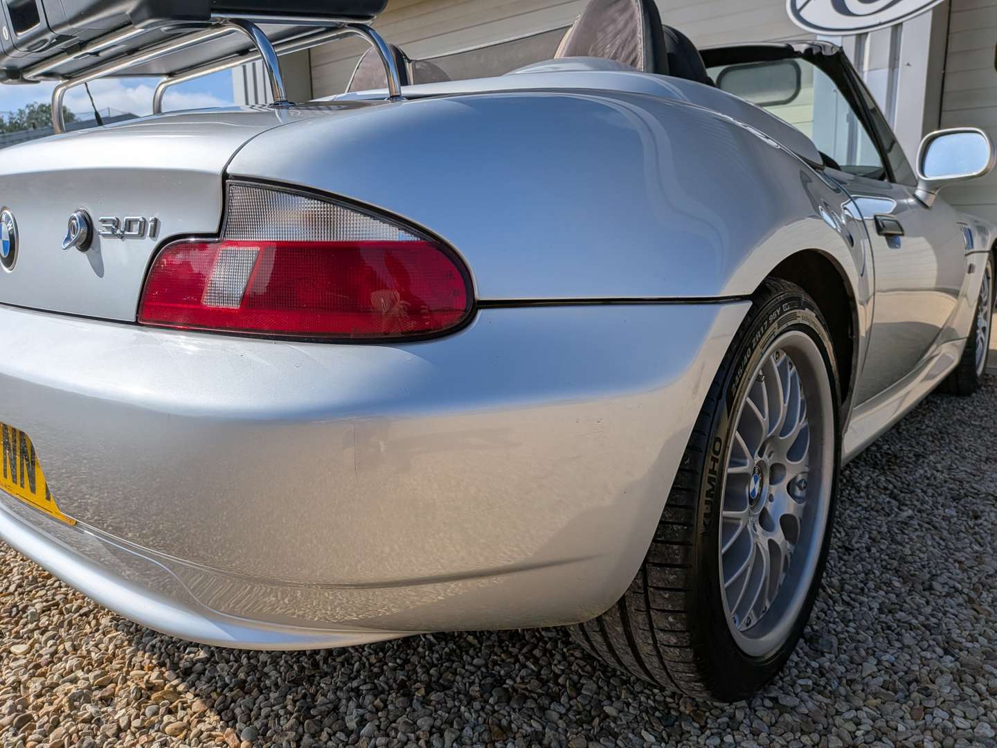 <p>2001 BMW Z3 3.0 ROADSTER</p>