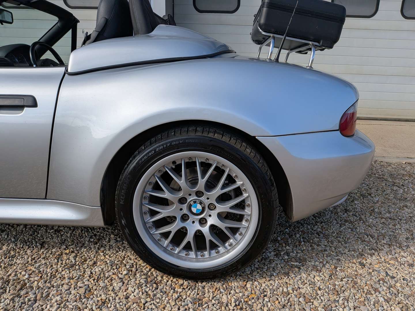 <p>2001 BMW Z3 3.0 ROADSTER</p>