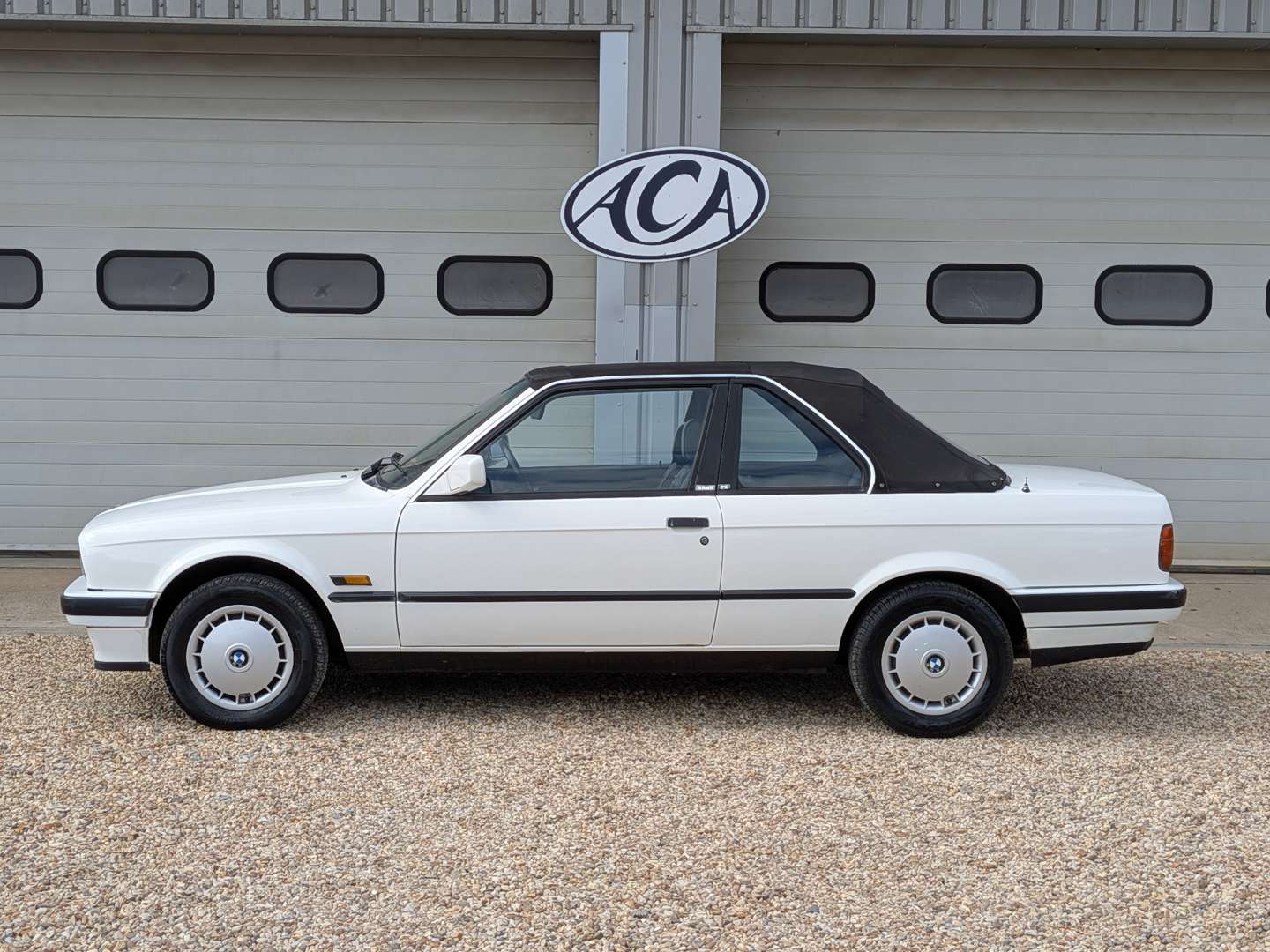 <p>1989 BMW 316I E30 CONVERTIBLE AUTO</p>