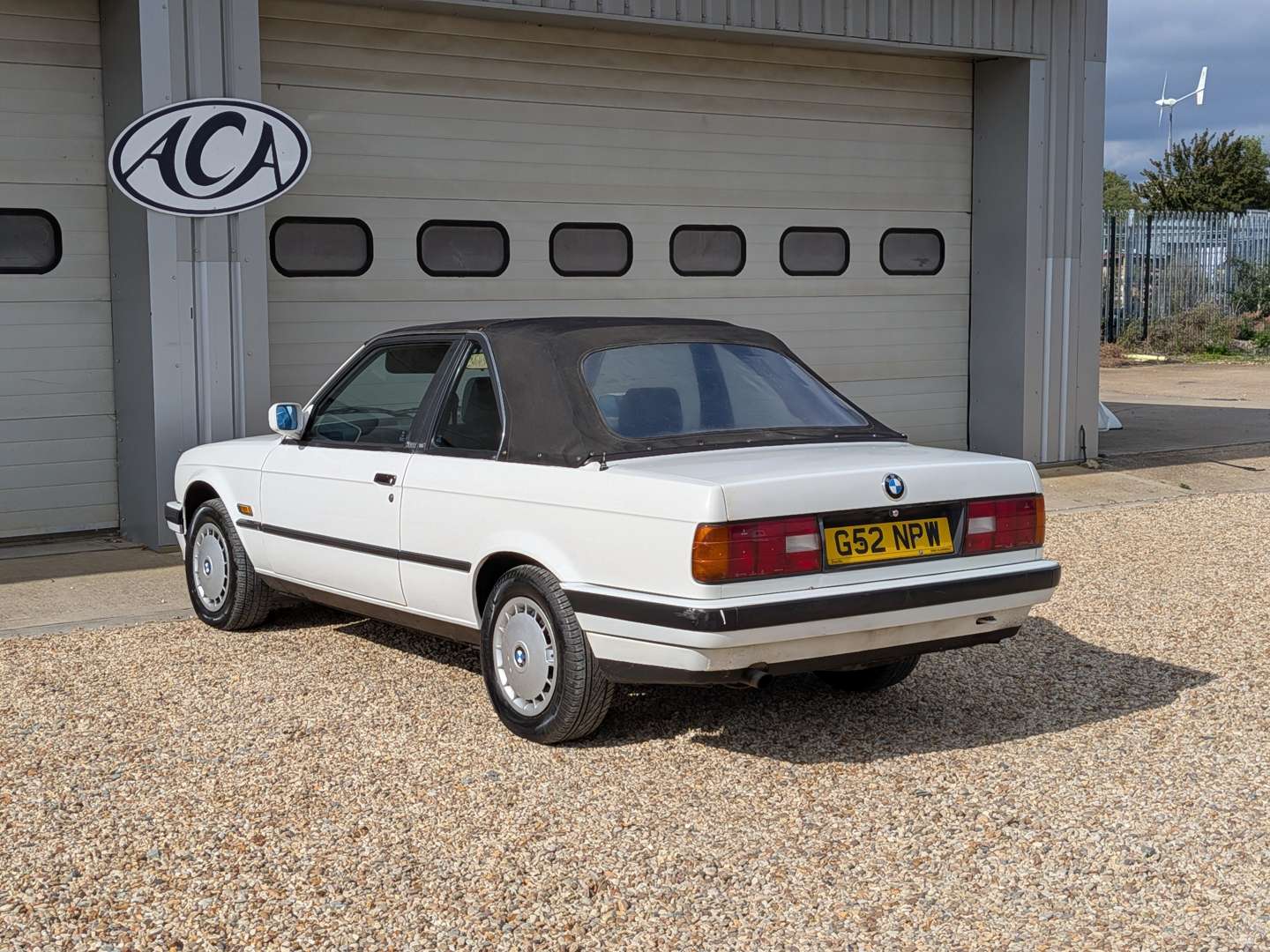 <p>1989 BMW 316I E30 CONVERTIBLE AUTO</p>