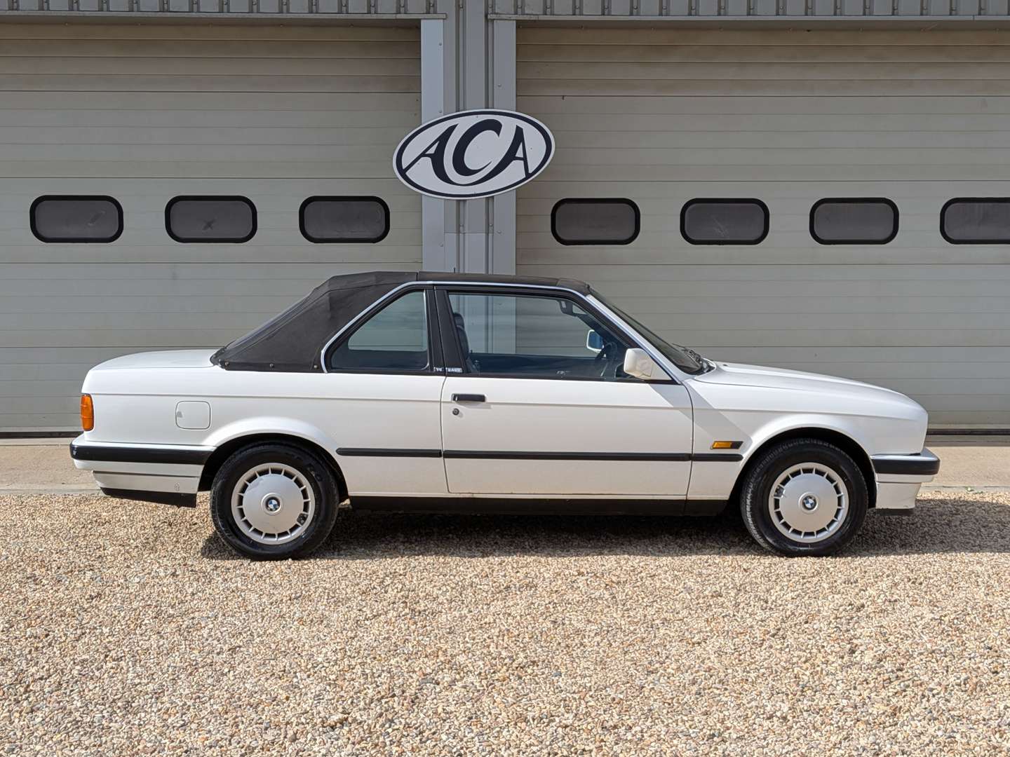 <p>1989 BMW 316I E30 CONVERTIBLE AUTO</p>