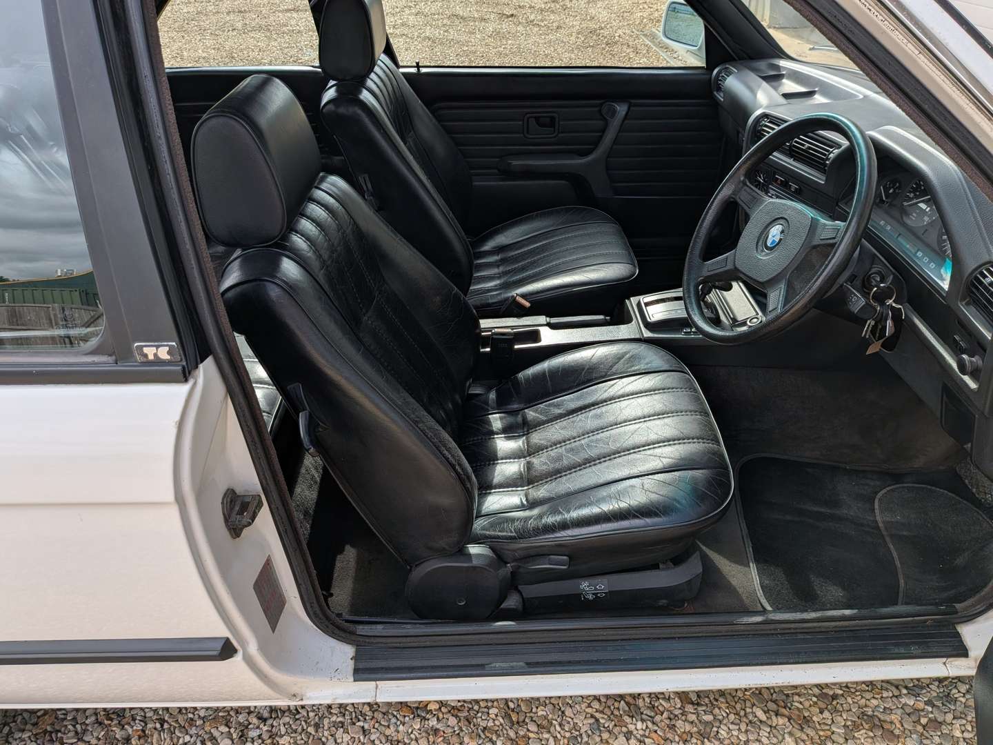 <p>1989 BMW 316I E30 CONVERTIBLE AUTO</p>