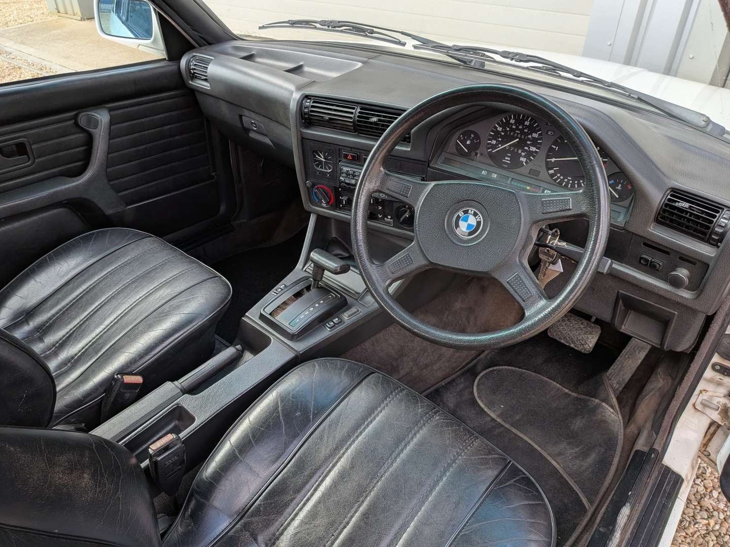 <p>1989 BMW 316I E30 CONVERTIBLE AUTO</p>