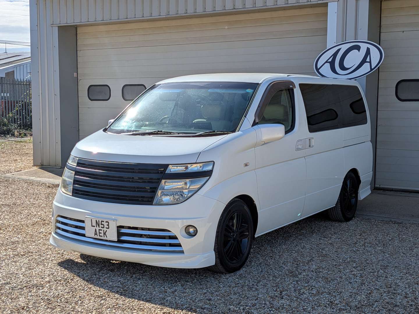 <p>2003 NISSAN ELGRAND - EX KATIE PRICE</p>
