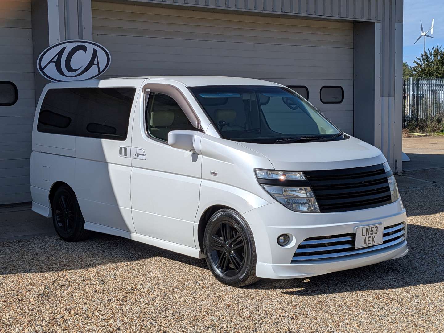 <p>2003 NISSAN ELGRAND - EX KATIE PRICE</p>