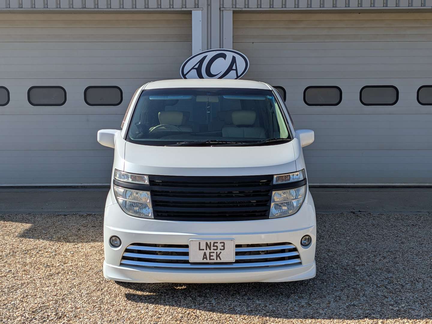 <p>2003 NISSAN ELGRAND - EX KATIE PRICE</p>