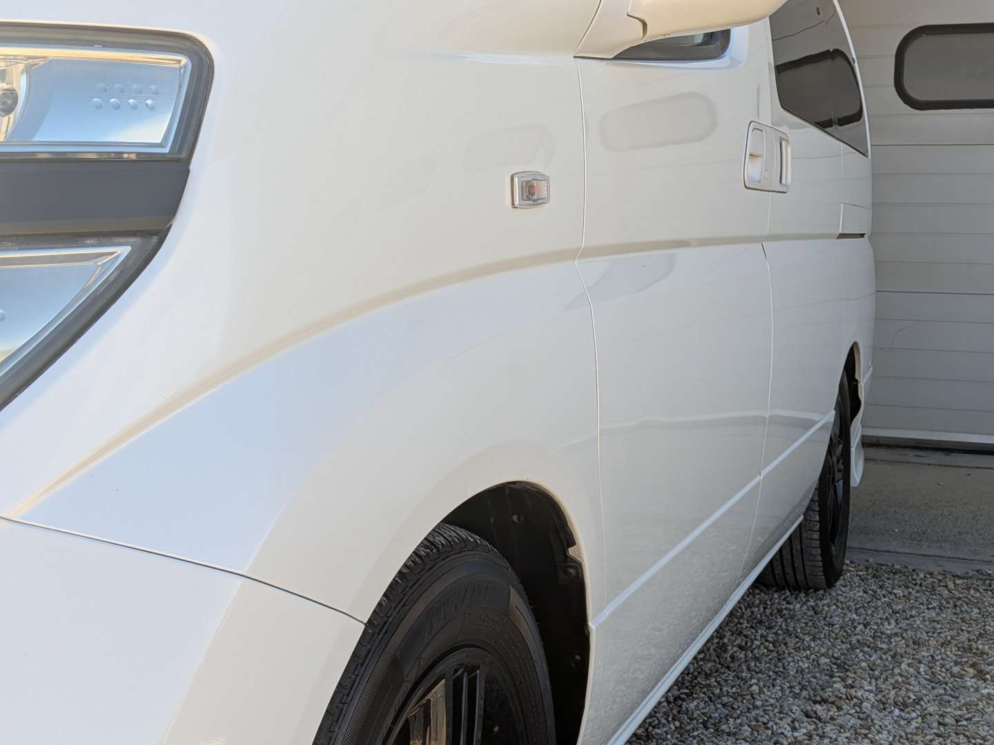 <p>2003 NISSAN ELGRAND - EX KATIE PRICE</p>