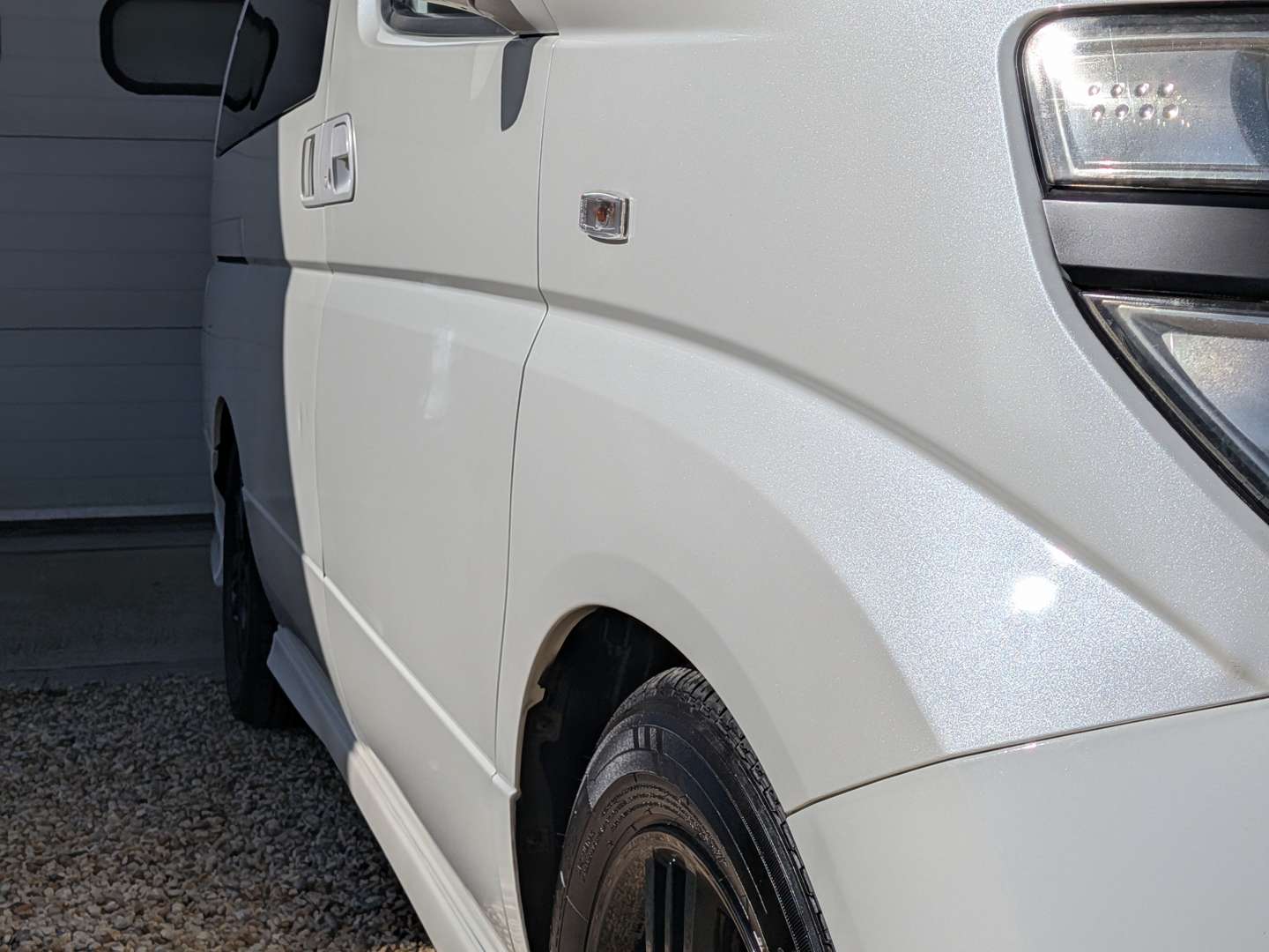 <p>2003 NISSAN ELGRAND - EX KATIE PRICE</p>