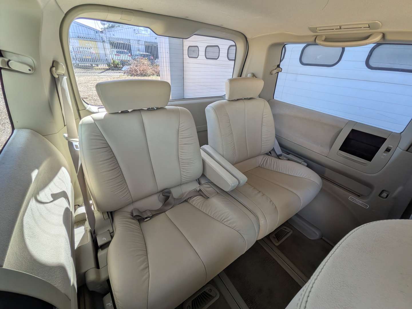 <p>2003 NISSAN ELGRAND - EX KATIE PRICE</p>