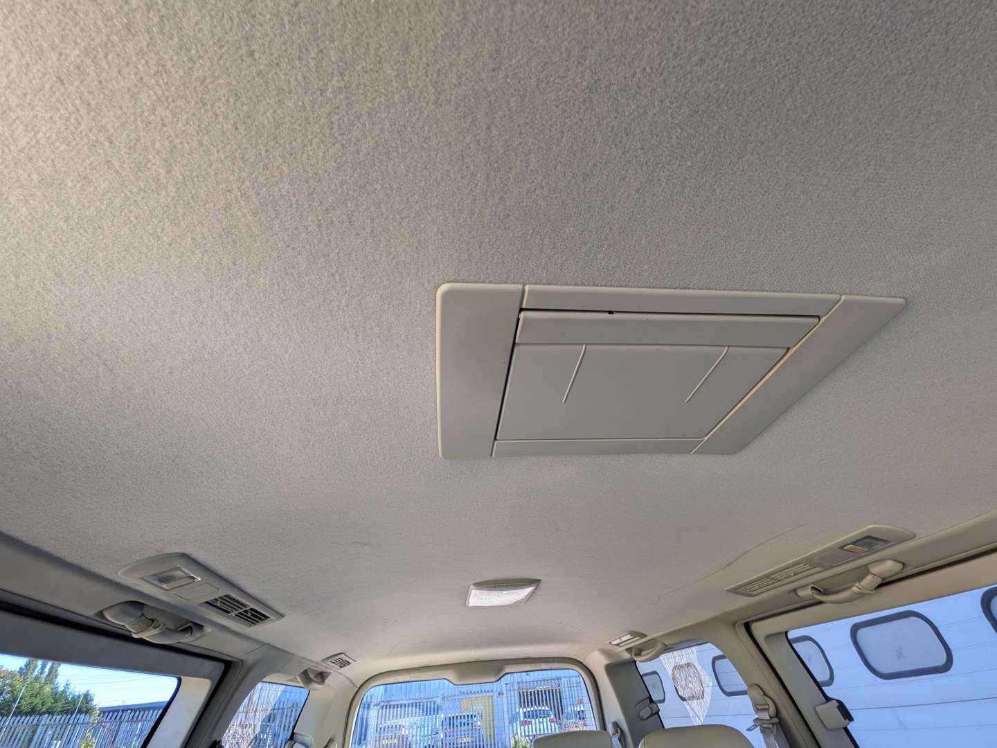 <p>2003 NISSAN ELGRAND - EX KATIE PRICE</p>