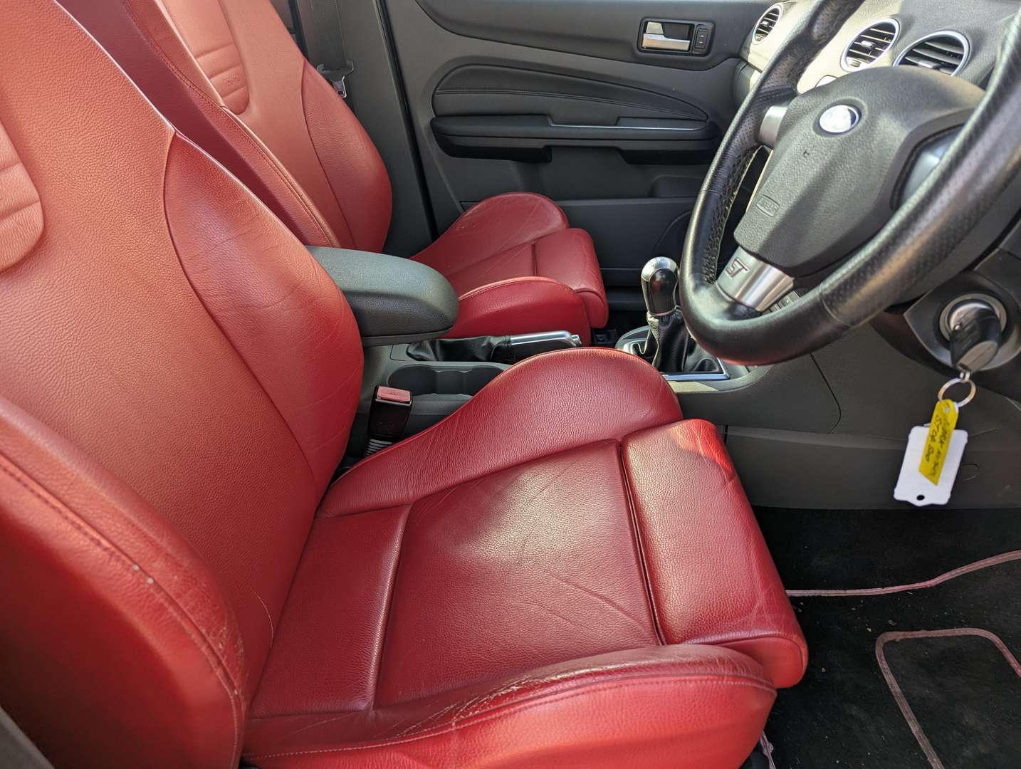 <p>2008 FORD FOCUS ST 500</p>