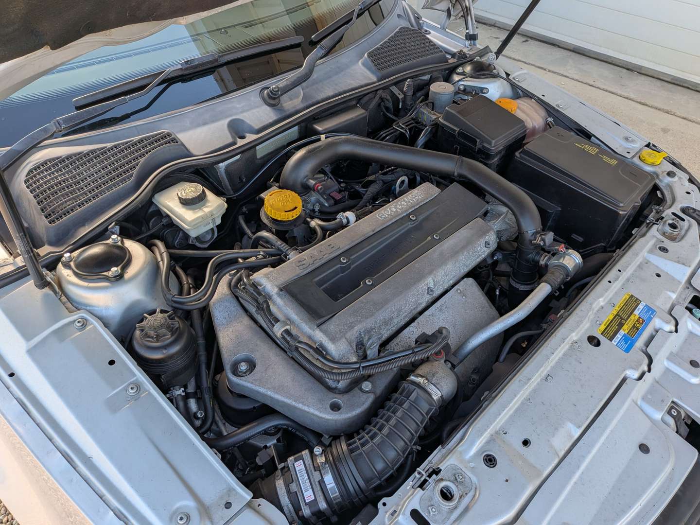 <p>2009 SAAB 9-5 2.3T EDITION AUTO</p>