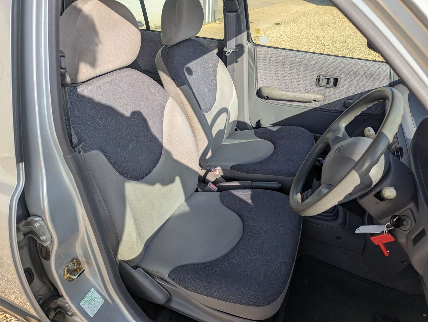 <p>1993 NISSAN MICRA LX</p>