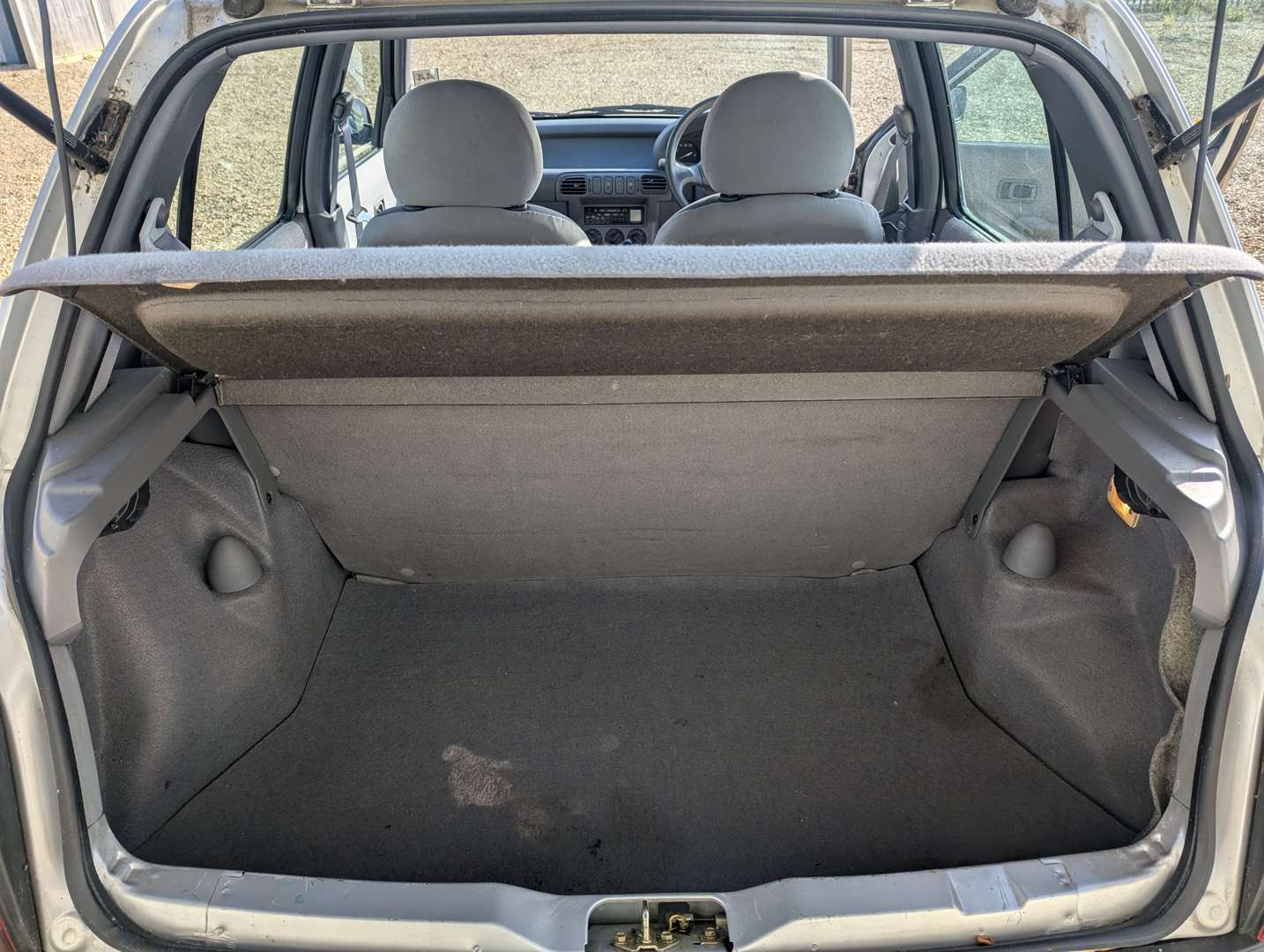 <p>1993 NISSAN MICRA LX</p>