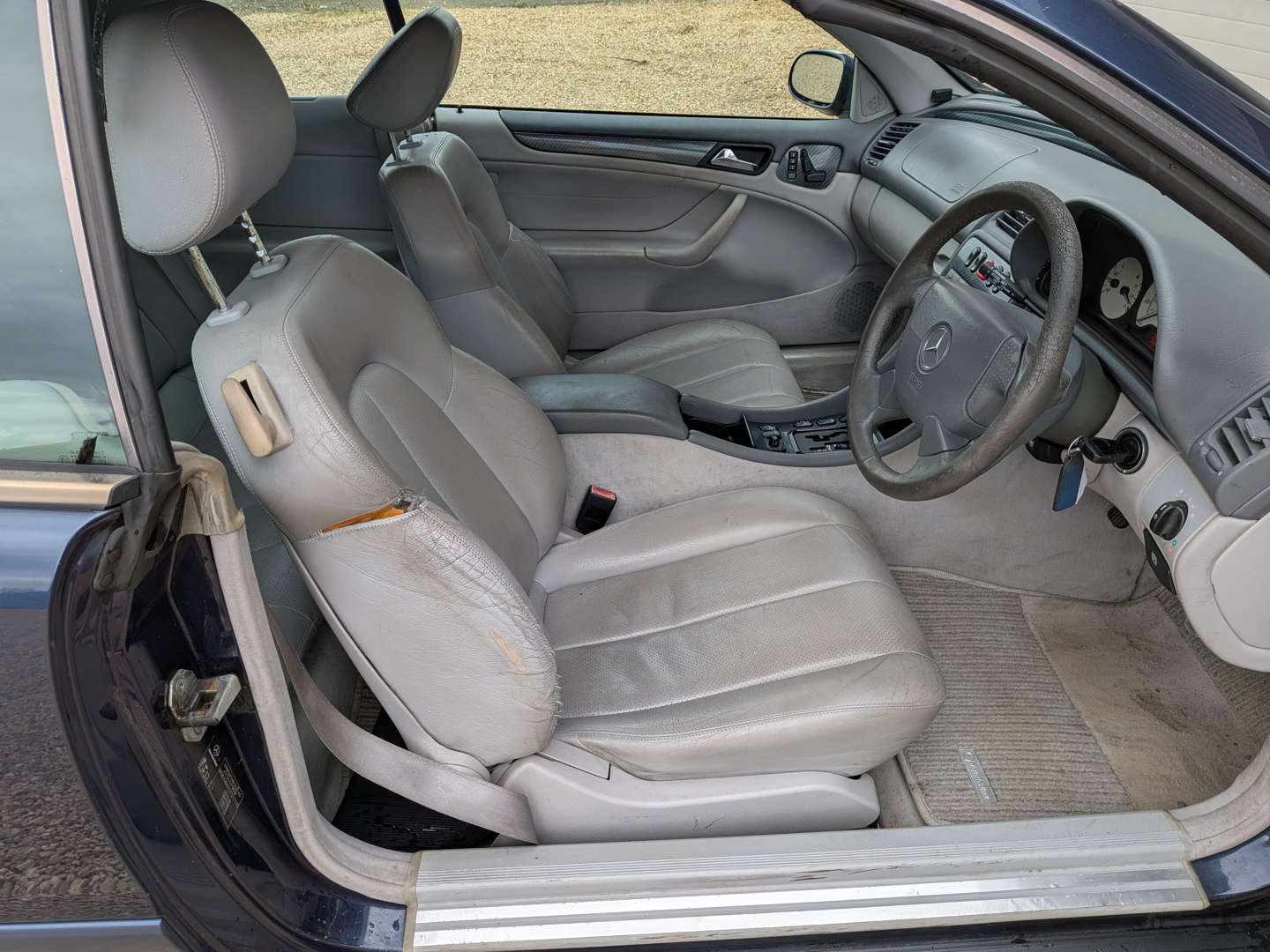 <p>1999 MERCEDES CLK320 A208 SPORT AUTO</p>