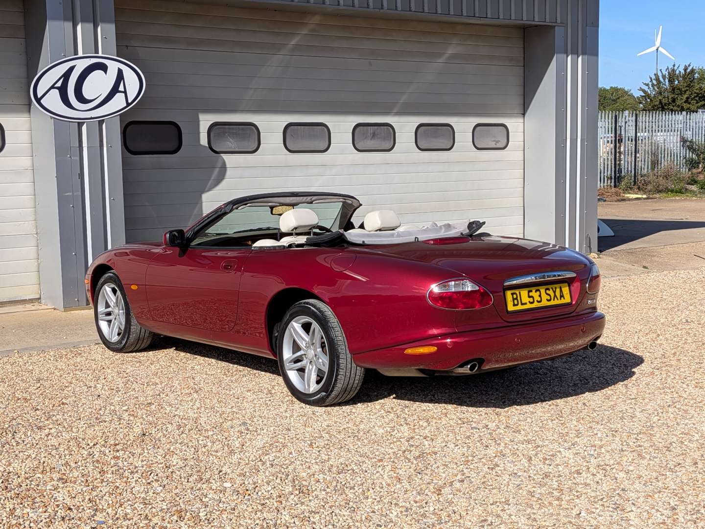 <p>2004 JAGUAR XK8 4.2 CONVERTIBLE AUTO</p>