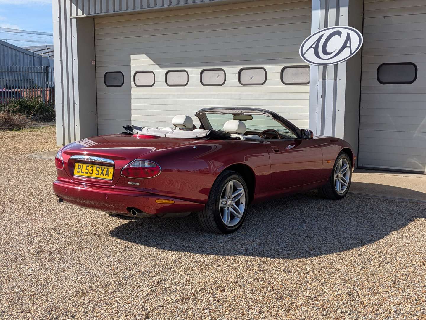<p>2004 JAGUAR XK8 4.2 CONVERTIBLE AUTO</p>