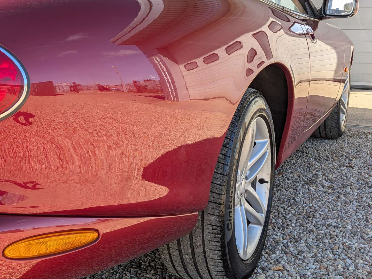 <p>2004 JAGUAR XK8 4.2 CONVERTIBLE AUTO</p>