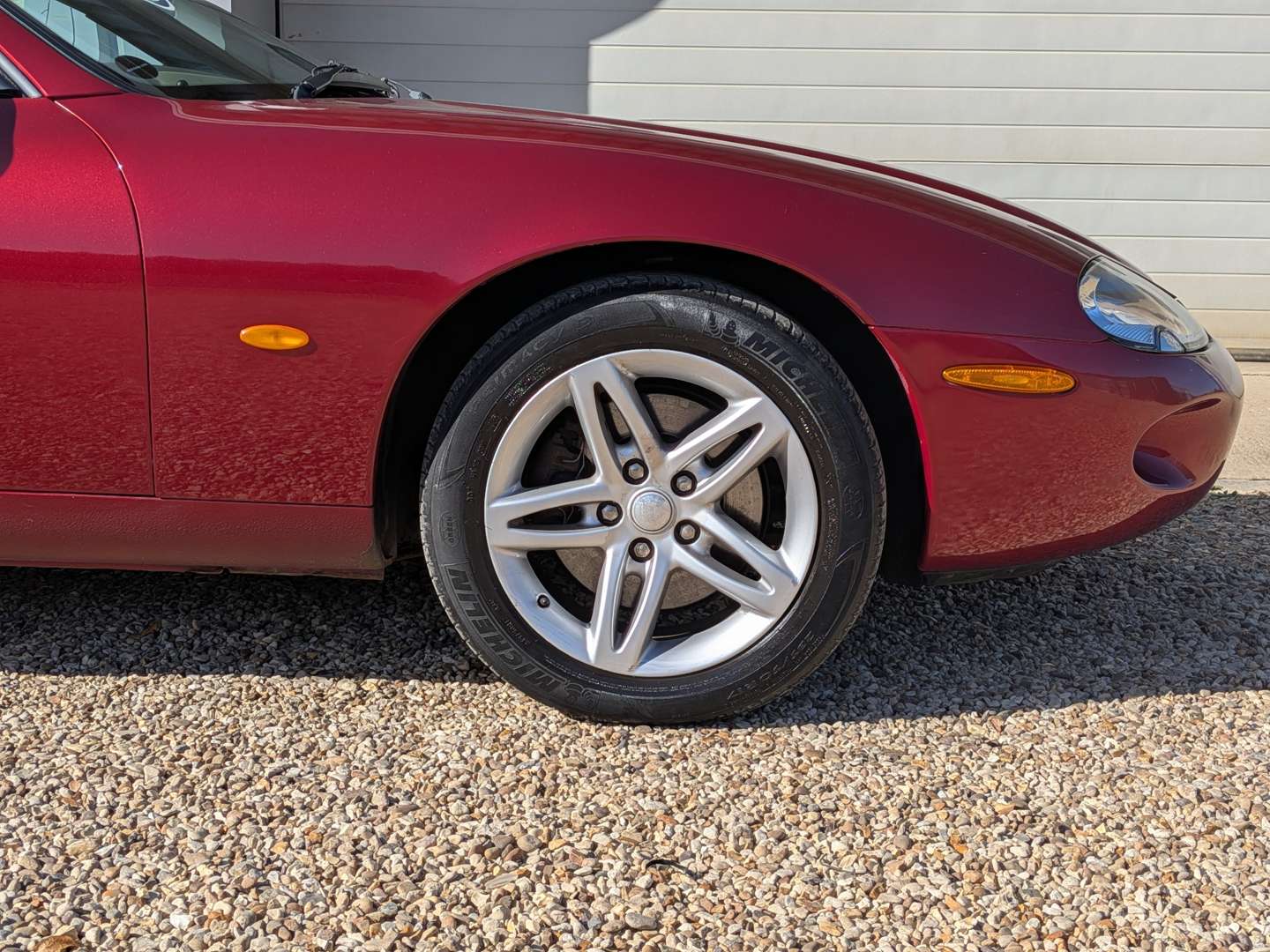 <p>2004 JAGUAR XK8 4.2 CONVERTIBLE AUTO</p>