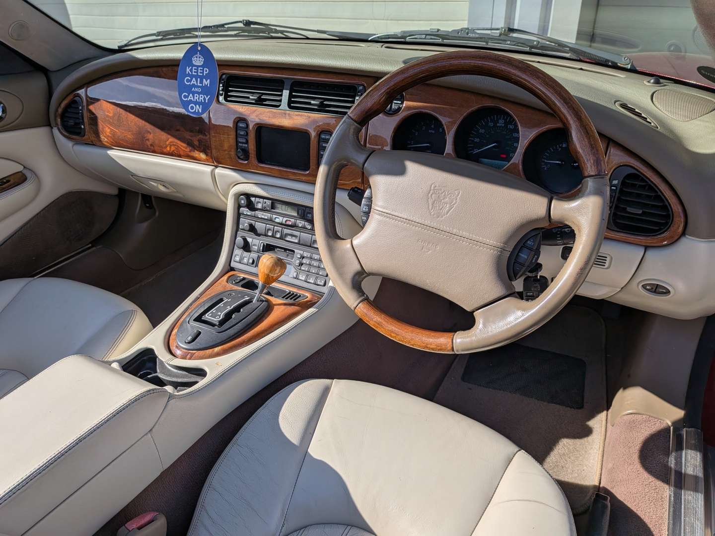 <p>2004 JAGUAR XK8 4.2 CONVERTIBLE AUTO</p>