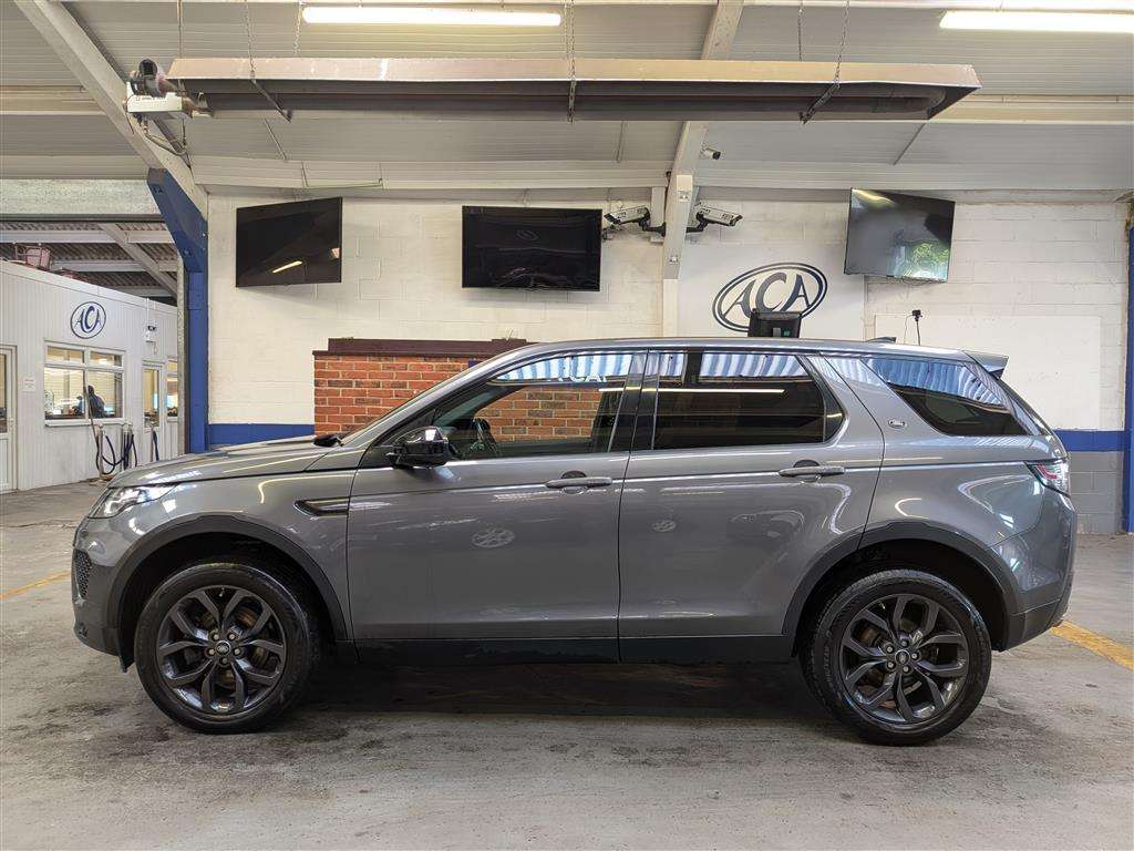 <p>2019 LAND ROVER DISCOVERY SPORT LANDMARK</p>